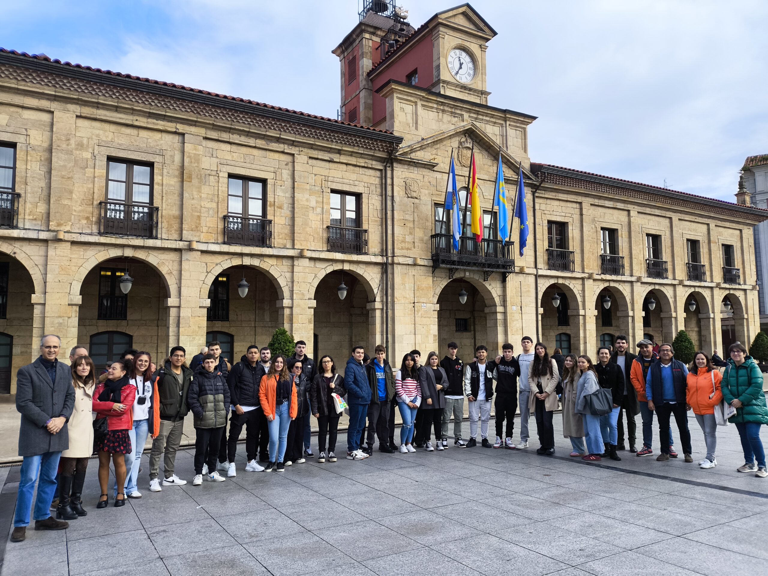 VISITA A AVILÉS CULTURA Y EDUCADORA