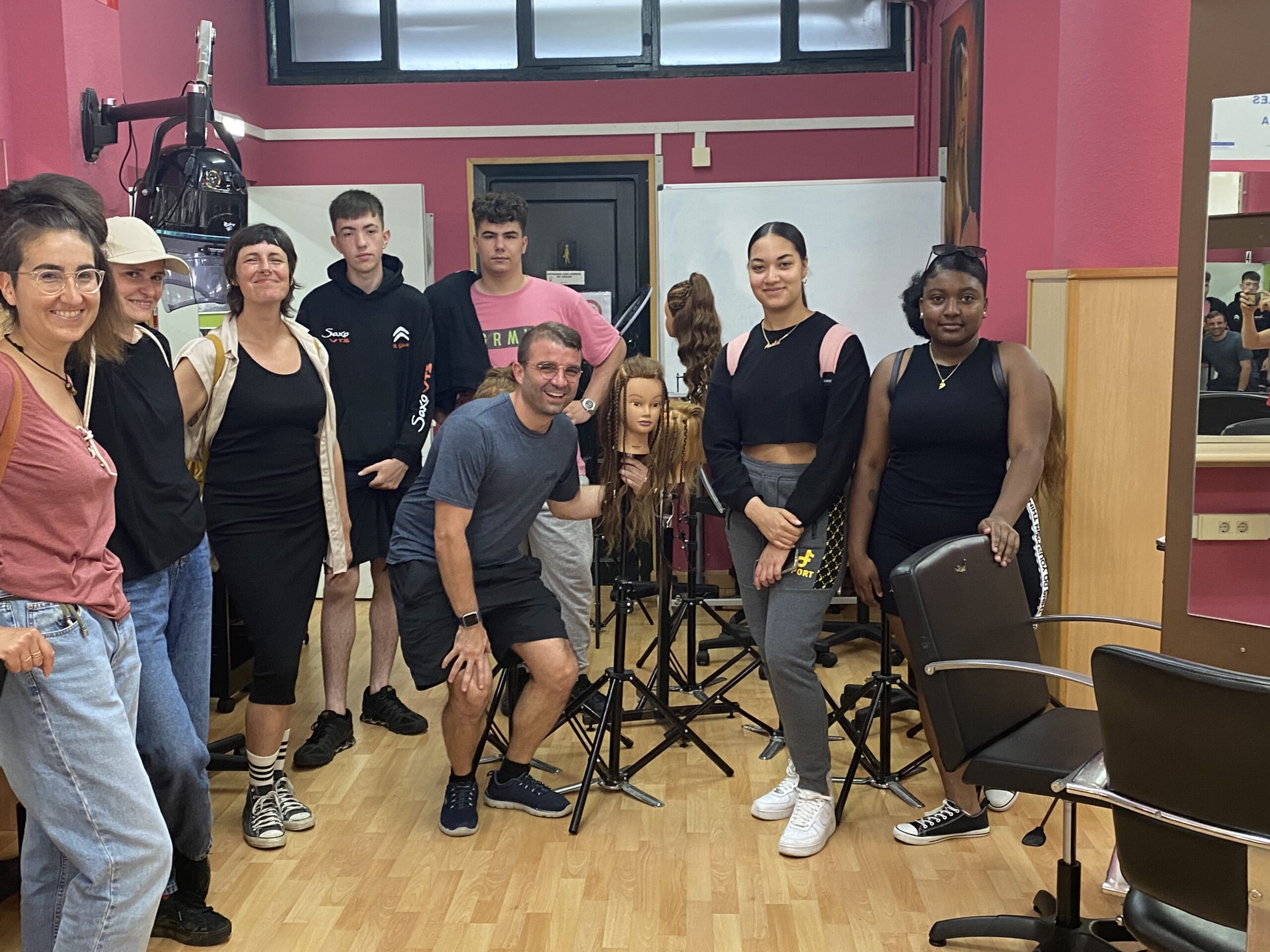 VISITA DE ALUMNADO DEL IES CARREÑO MIRANDA