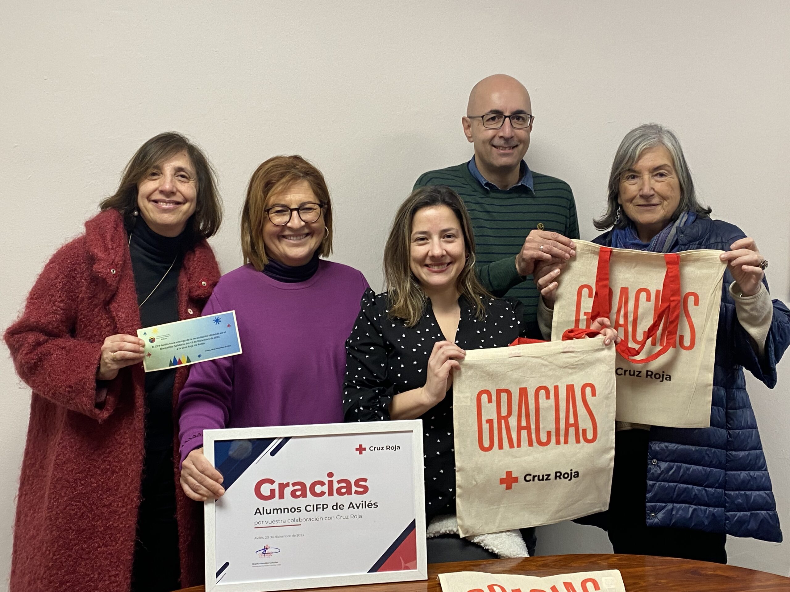 DONATIVO A CRUZ ROJA