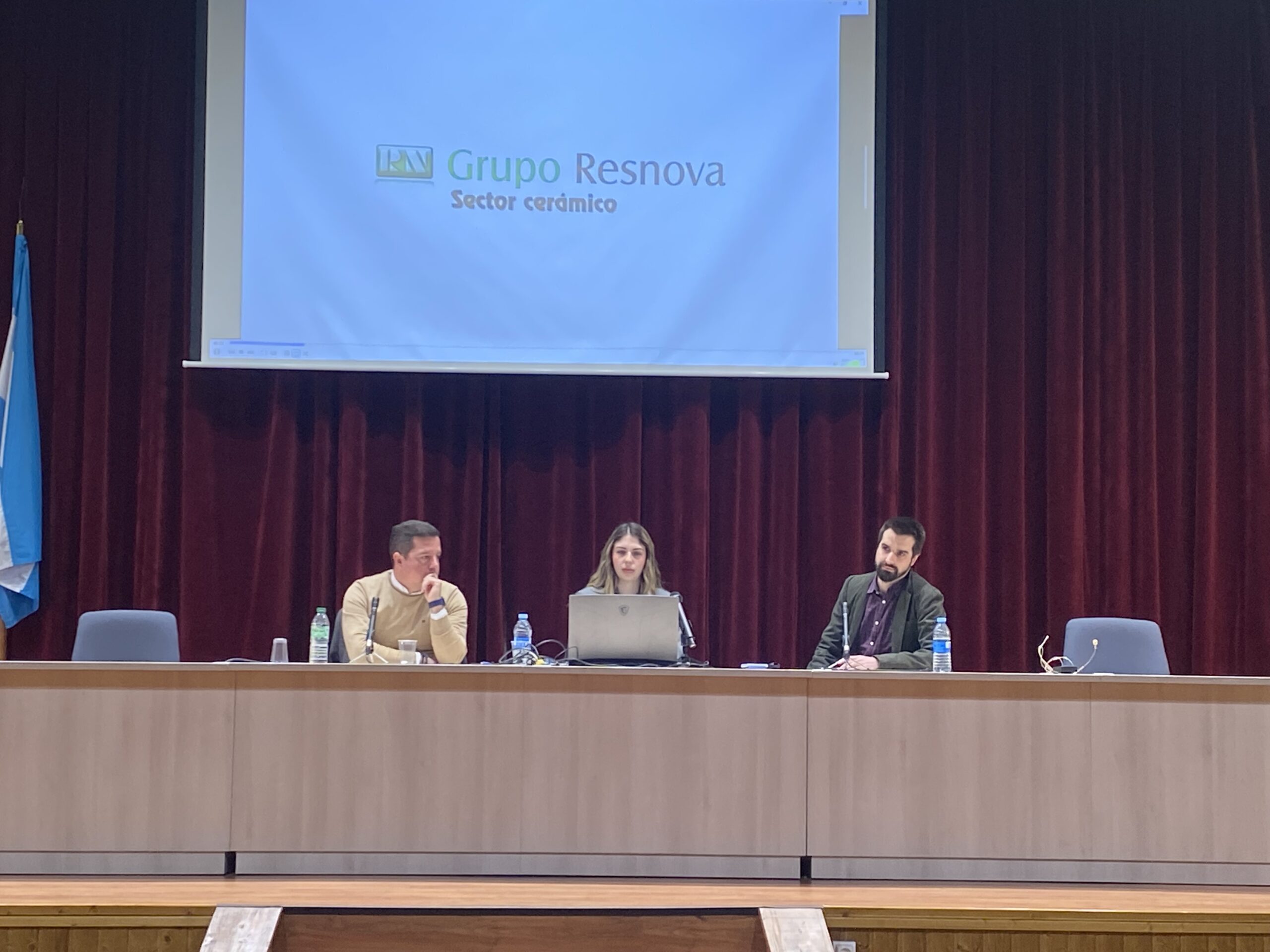 CHARLA DEL GRUPO RESNOVA