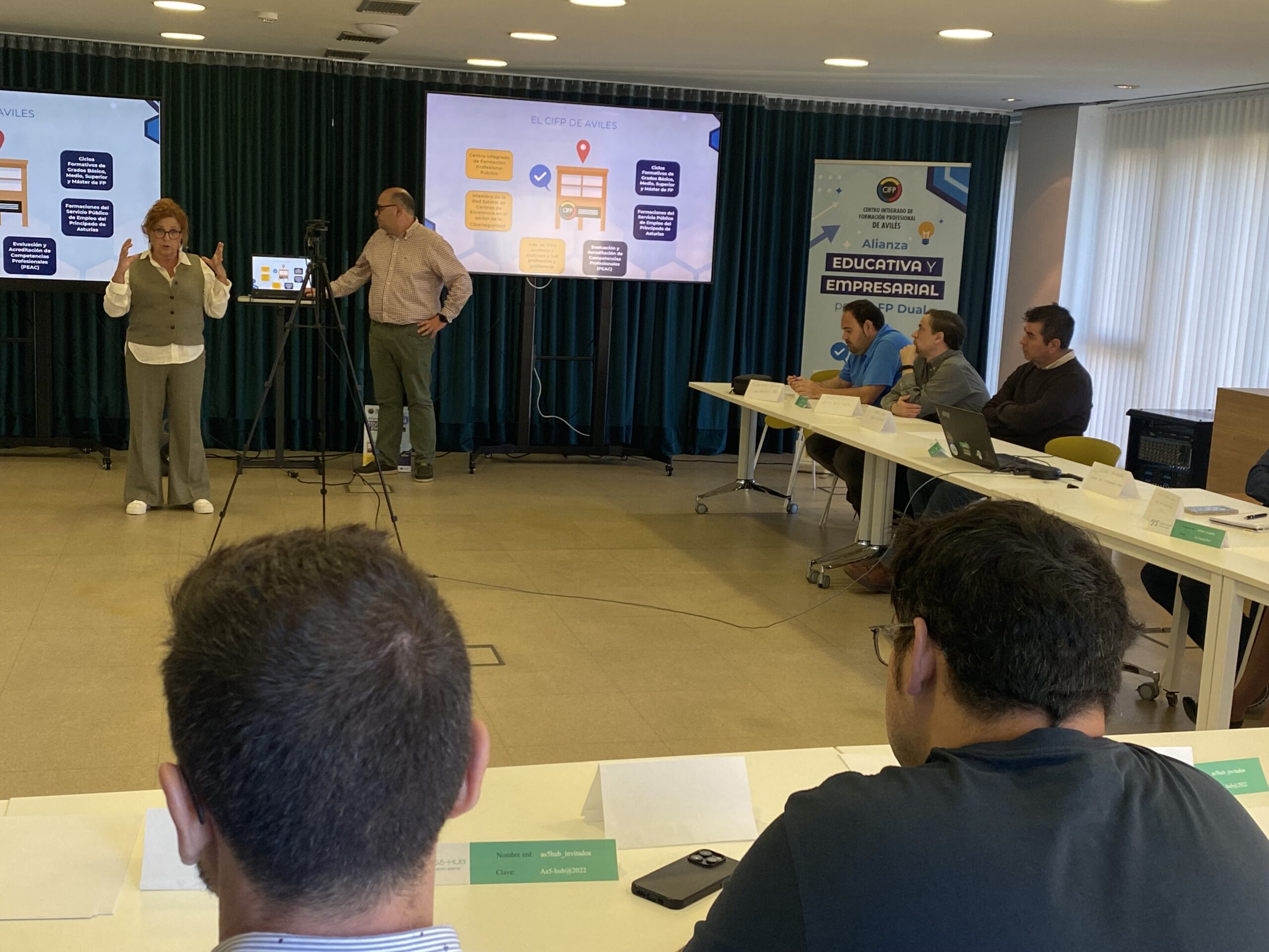 ENCUENTRO CON EMPRESAS DE INFORMÁTICA