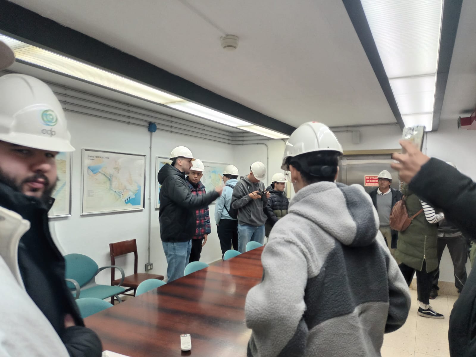 VISITA A LA CENTRAL ELÉCTRICA DE TANES