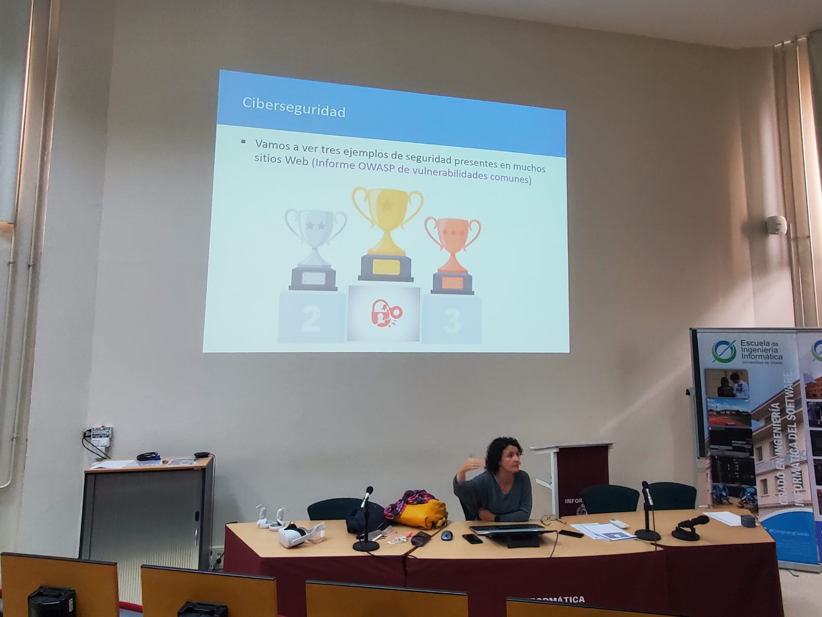 PARTICIPACIÓN DEL ALUMNADO DE INFORMÁTICA EN «XXIII SEMANA DE LA CIENCIA Y LA INNOVACIÓN DE LA UNIVERSIDAD DE OVIEDO»