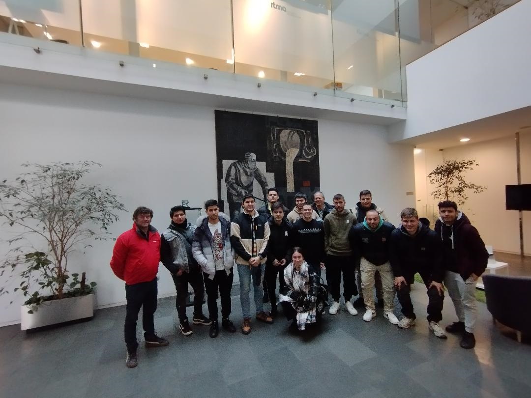 VISITA A LA EMPRESA IDONIAL