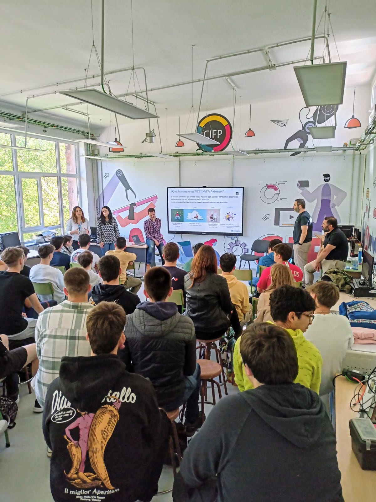 «TECNOLOGÍA AL SERVICIO DE LAS PERSONAS»